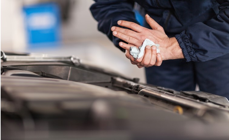 How to Clean Your Car's Engine Step by Step Guide