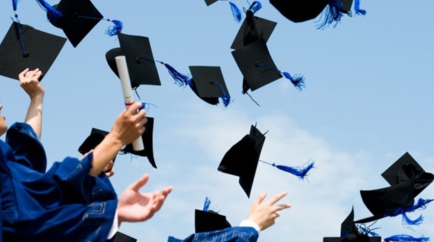 7 Reasons to get a college education